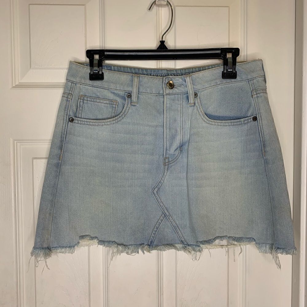 American Eagle Raw Hem Button Fly Light Wash